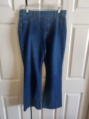 SOFT SURROUNDINGS  LARGE. PULL ON BOOTCUT DENIM JEANS. STRETCH.